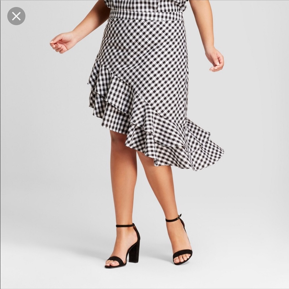 Gingham ruffled skirt